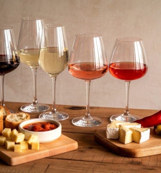 Cum alegi un vin rose sau un vin alb pentru ocazii speciale: idei elegante pentru nunți, aniversări și seri romantice