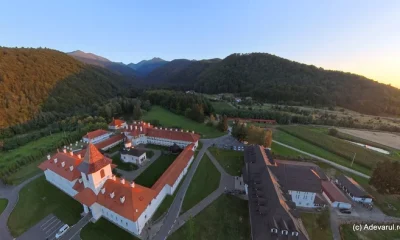 Pe urmele lui Constantin Brâncoveanu și Arsenie Boca în Munții Făgăraș. Satul care atrage mii de pelerini și turiști
