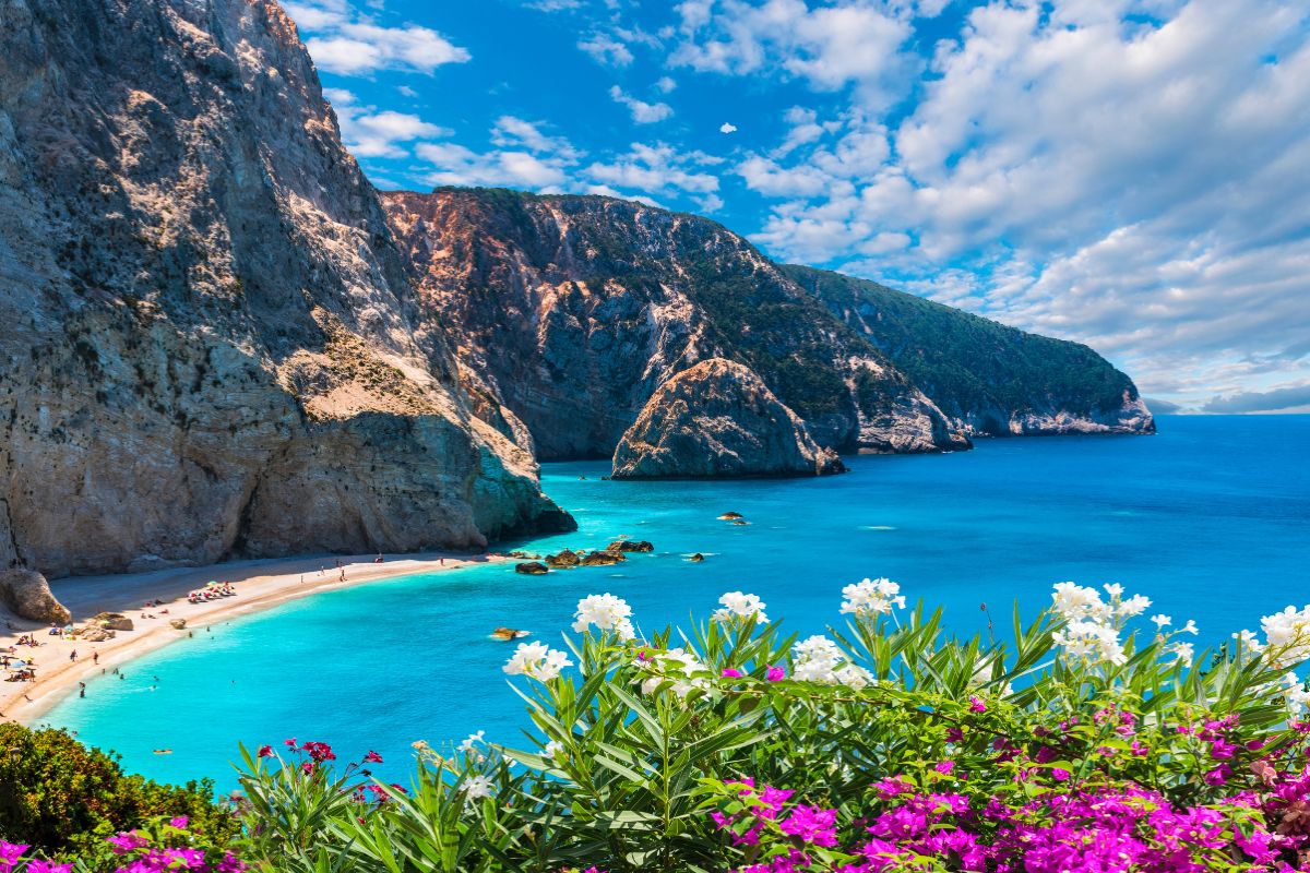 Charter Lefkada 2026: vacanță în ritmul insulei, între plaje și sate pescărești