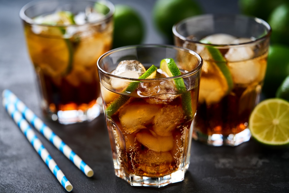 Bumbu vs. Bumbu XO: ce alegi pentru degustare sau cocktailuri?
