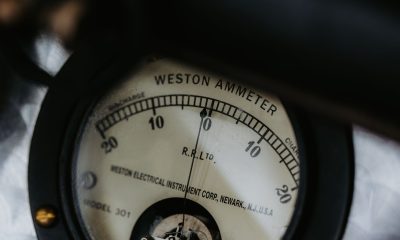 Auditul energetic pe care îl poți face singur acasă: cum afli exact unde se duc kilowații