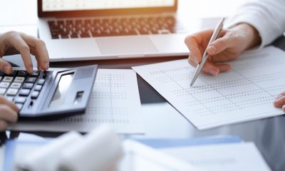Vânzare pe marketplace sau pe site propriu: comisioane, control și costuri