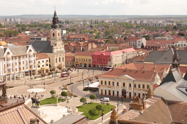 Ce experiențe să incluzi într-o vacanță în Oradea dacă îți place istoria