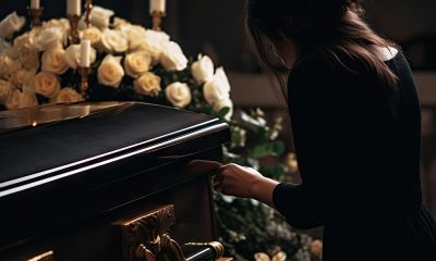 Ce trebuie făcut după un deces? Etapele organizării unei înmormântări