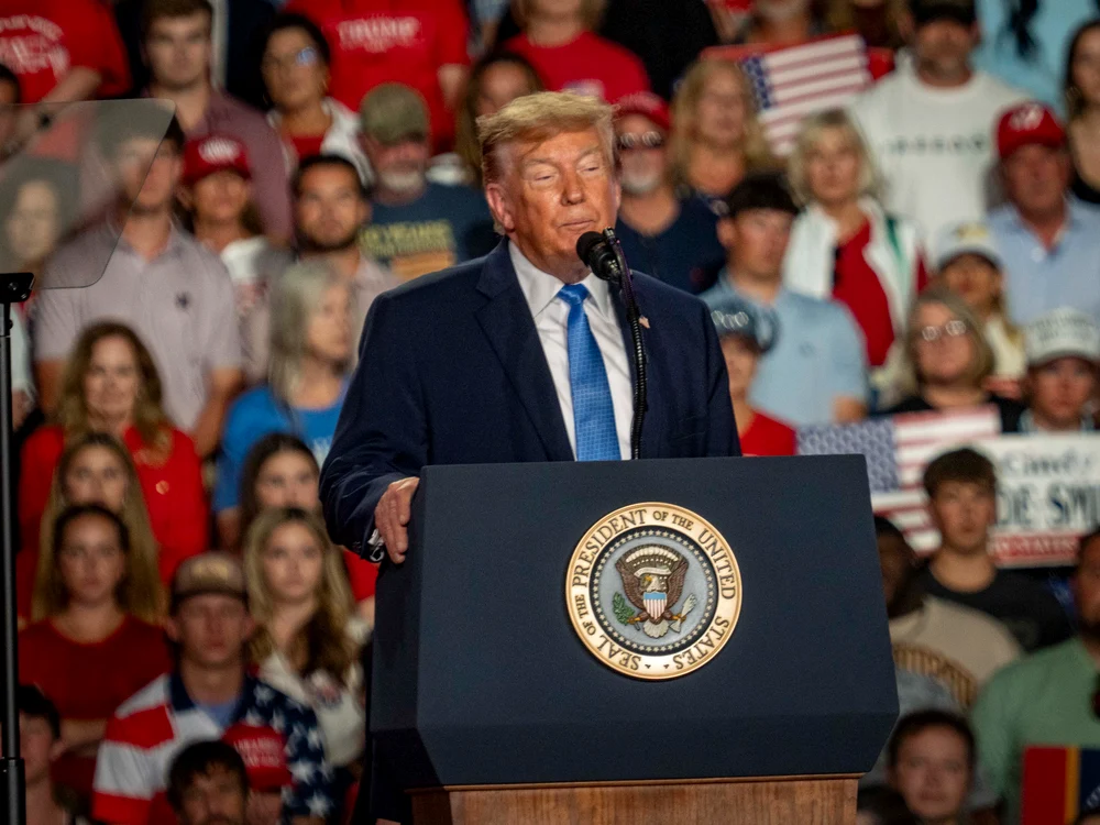 Alegerile de la jumătatea mandatului pun presiune pe Trump. Atmosferă sumbră la Casa Albă