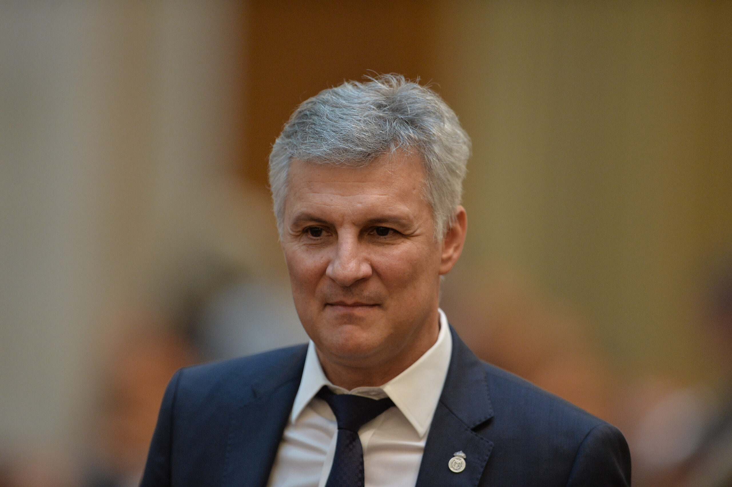Daniel Zamfir anunță că a început „deuserizarea” ministerului Economiei. Publică fotografii și vorbește de „termite-consilieri”