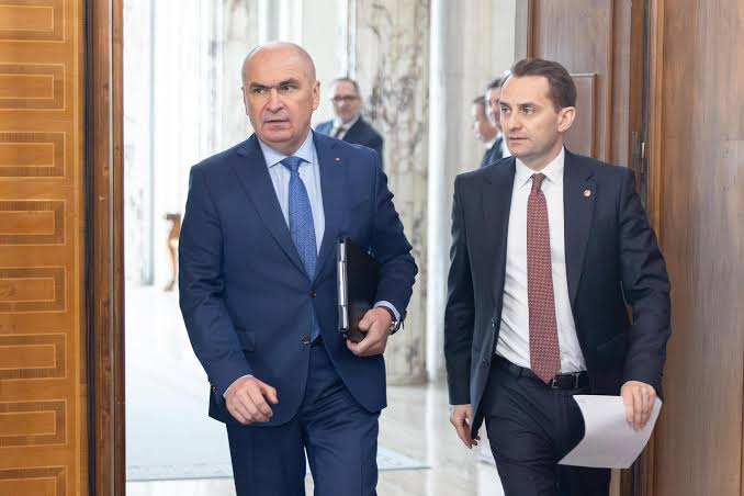 Fostul șef al Cancelariei Prim-ministrului vorbește despre „greaua moștenire” de care PSD îl acuză pe Ilie Bolojan. Susține că a redus costurile cu 90% după ce Guvernul a cumpărat SUV-uri fabricate în România
