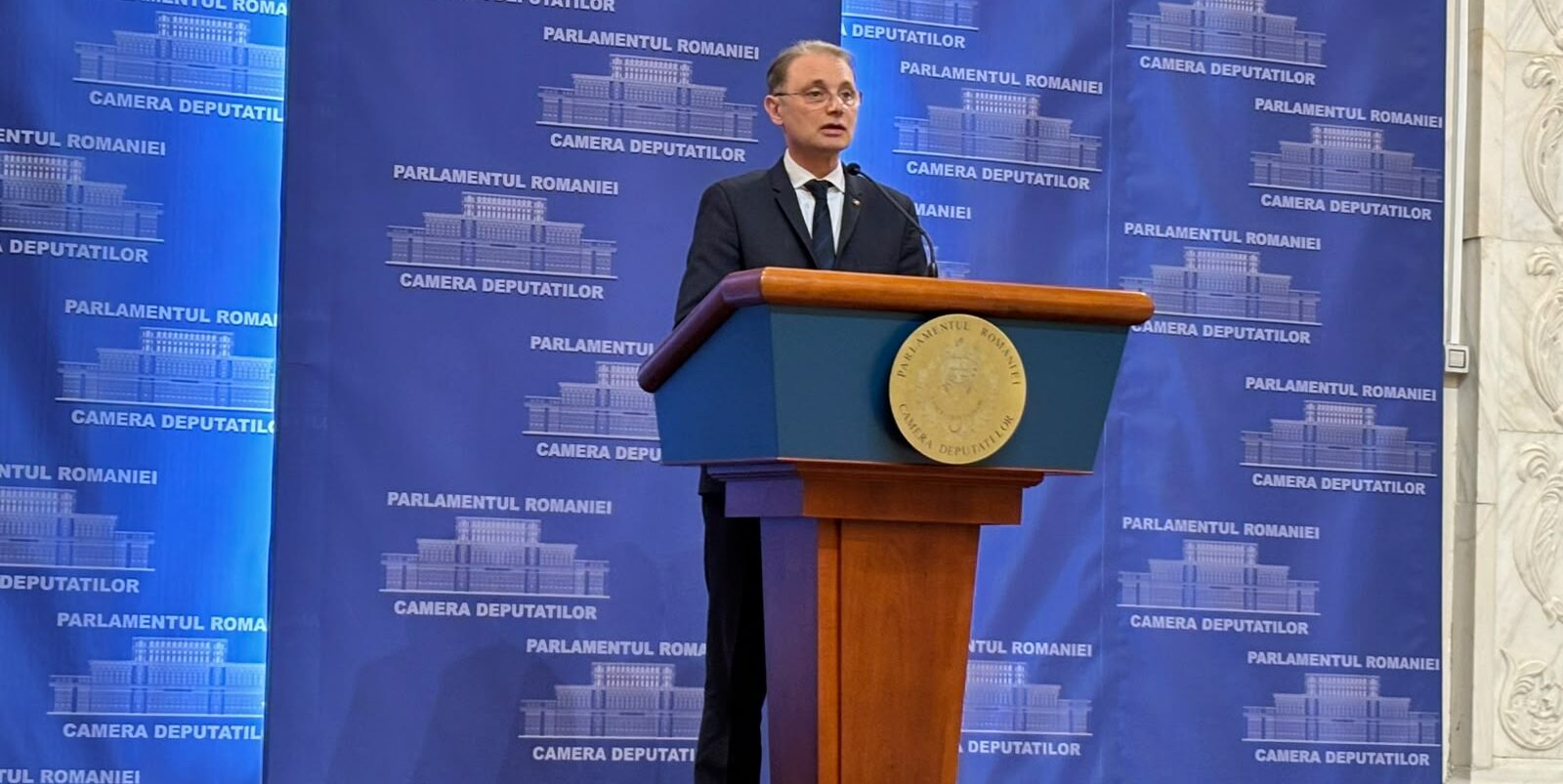 Rectificarea bugetară de urgență a Guvernului Niculescu. Deficitul bugetar crește cu 3,5 miliarde de lei, dar rămâne la 6,2% din PIB. Cine primește bani și ce ministere pierd fonduri la rectificarea bugetară