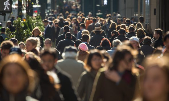 România înregistrează cel mai scăzut nivel al natalității din ultimul secol. Populația după domiciliu, în scădere. Ce arată datele Institutului Național de Statistică