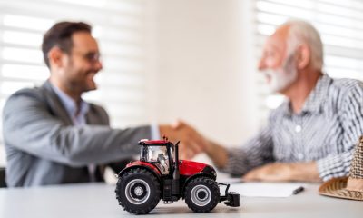 Când merită să investești în utilaje agricole noi?