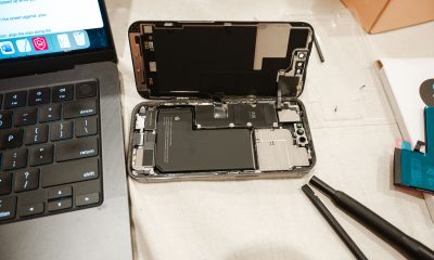 iPhone-ul tău știe de unde vine piesa pe care ai plătit-o. Cum verifici în 30 de secunde dacă service-ul ți-a montat o componentă de pe un telefon furat