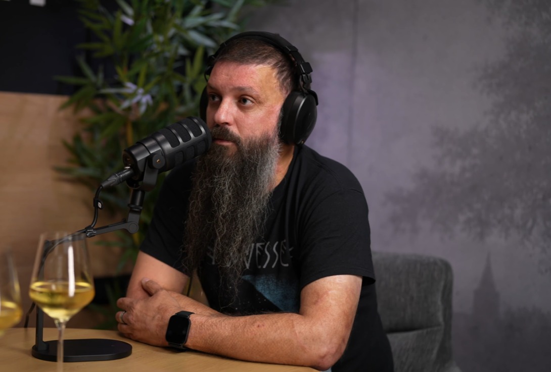 „Salvarea mea a fost România”: Adevărul necenzurat al lui Cristi Filipescu, supraviețuitor Colectiv, despre medici, spitale și ipocrizia sistemului, la 11 ani de la incendiul Colectiv